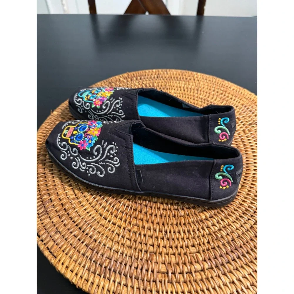 Toms Womens Day of the Dead Sugar Skull Embroidered Canvas Alpargata Flats  7